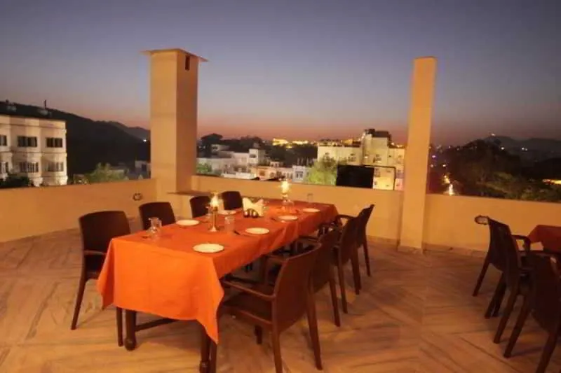 Vatika Inn Udaipur Hotel
